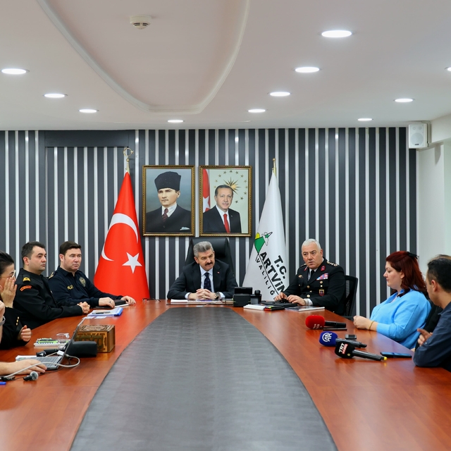 Artvin'de Güvenlik ve Asayiş Değerlendirme Toplantısı gerçekleştirildi