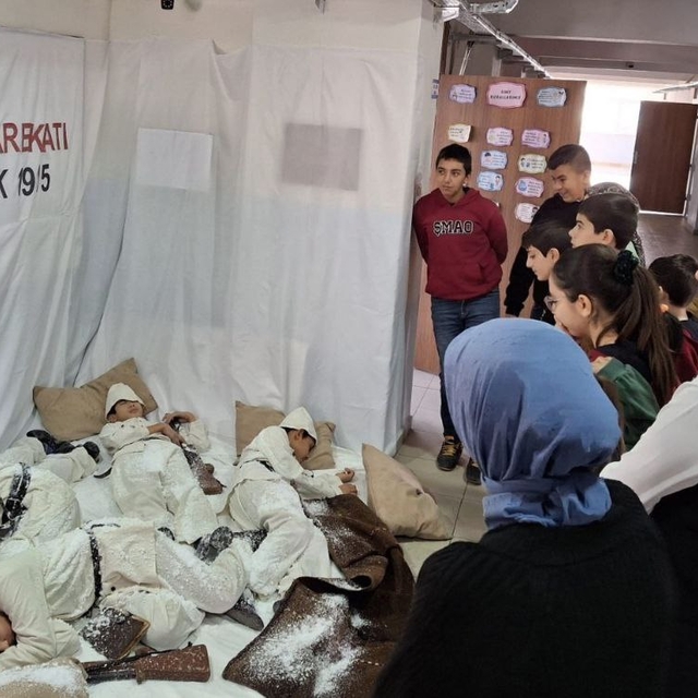 Dodurga'da öğrenciler Sarıkamış şehitlerini andı