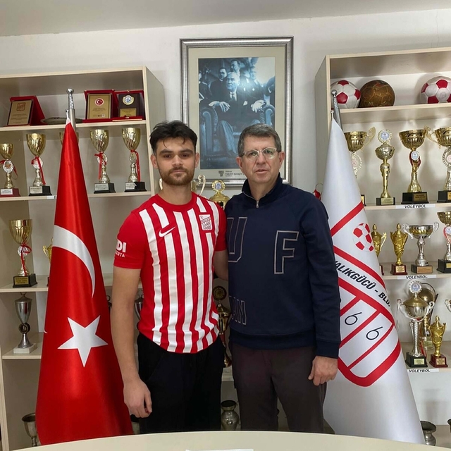 Ayvalıkgücü Belediyespor genç kaleci ile imzaladı