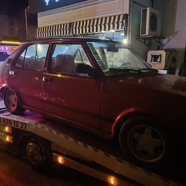 Karabük'te polisin "dur" ihtarına uymayan alkollü sürücü kovalamacayla yaka...