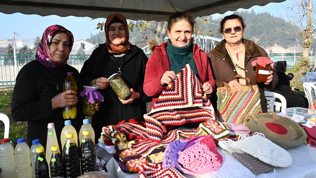Kadirli'de "Üretici Kadınlar Pazarı" açıldı