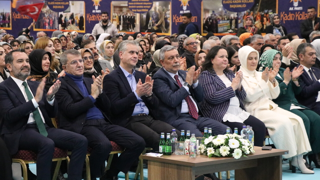 AK Parti'li Yalçın, Elazığ İl Kadın Kolları 7. Olağan Kongresi'nde konuştu: