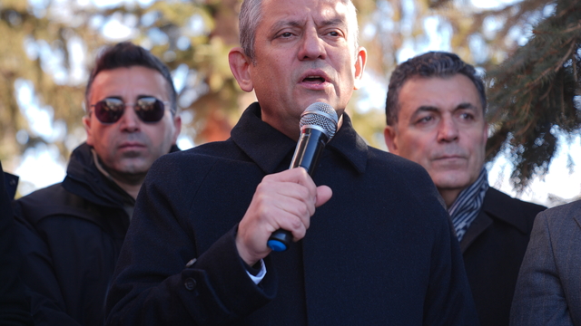 CHP Genel Başkanı Özel, Kars'ta ziyaretler gerçekleştirdi