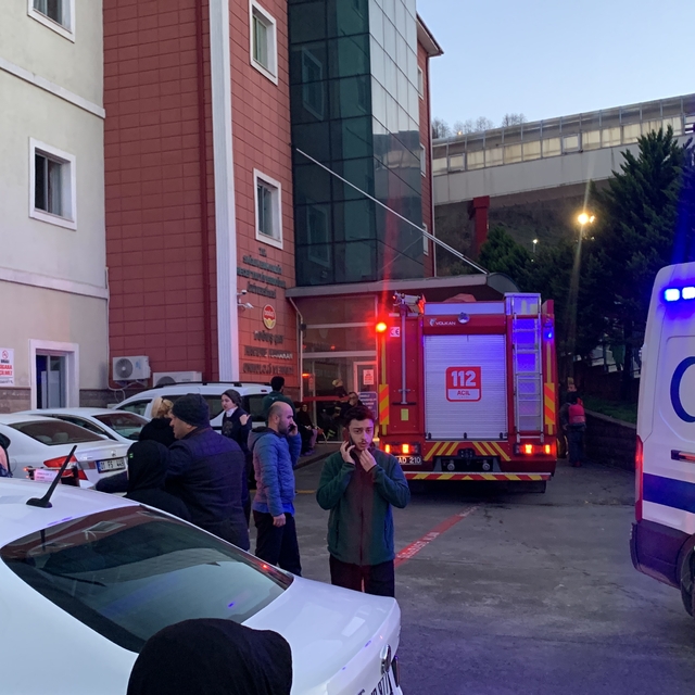 Rize'de hastane yangını; 18 hasta tahliye edildi