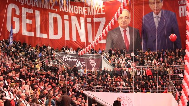 AK Parti Samsun İl Başkanlığına yeniden Mehmet Köse seçildi