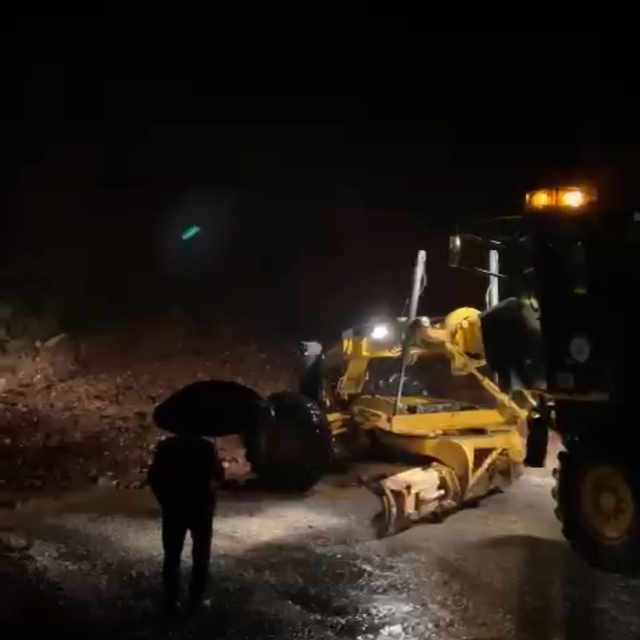 Marmaris'te sağanak heyelana neden oldu