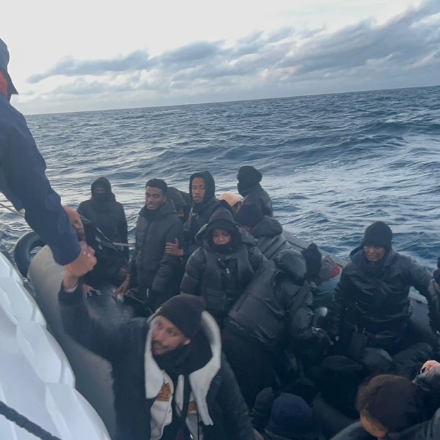 İzmir'de 107 düzensiz göçmen yakalandı