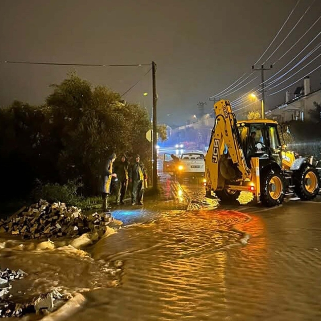 Datça'da taşkının bilançosu: 16 ev ve 2 iş yerini su bastı