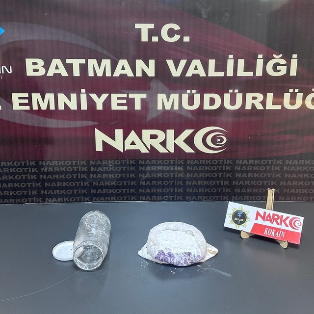Batman'da 288 gram kokain ile yakalanan zanlı tutuklandı