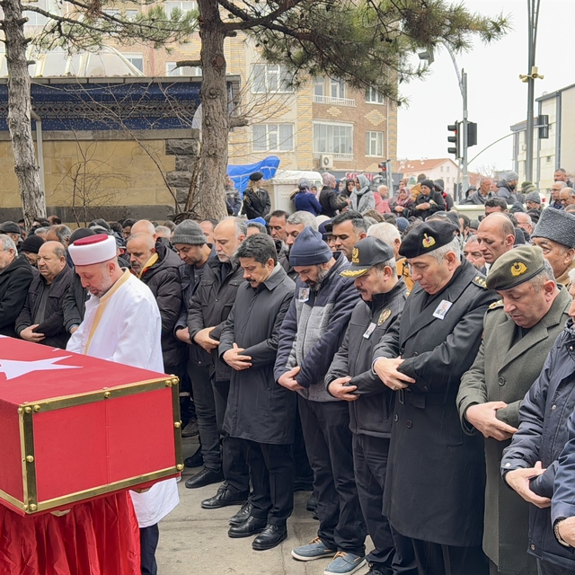 Kırşehir'de Kıbrıs gazisi Yasatekin son yolculuğuna uğurlandı