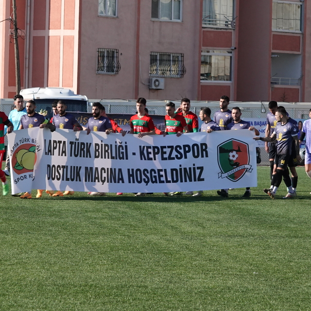 Çanakkale'de Kepezspor ile Lapta Türk Birliği Spor arasında dostluk maçı ya...