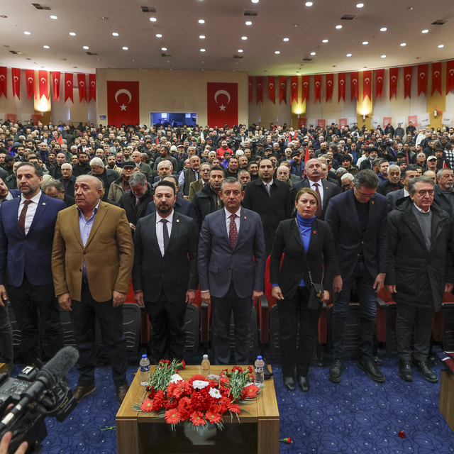 CHP Genel Başkanı Özel, Erzurum'da "Halk Buluşması"na katıldı