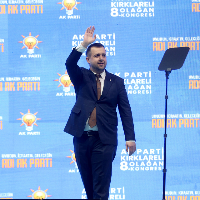 AK Parti'li Yalçın, Kırklareli'nde partisinin 8. Olağan İl Kongresi'nde kon...