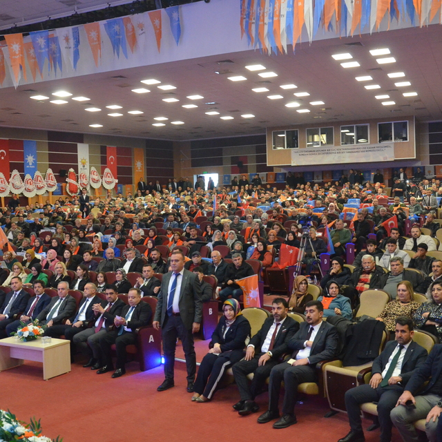 AK Parti Genel Başkan Yardımcısı Zeybekci, partisinin Karaman İl Kongresi'n...