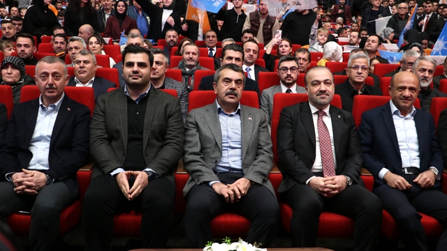 Bakan Tekin, AK Parti Kocaeli İl Gençlik Kolları 7. Olağan Kongresi'nde konuştu: