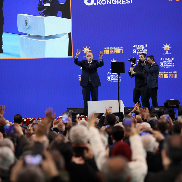 Cumhurbaşkanı Erdoğan: Tarih yazmak için önümüzde bulunmaz bir fırsat var (...