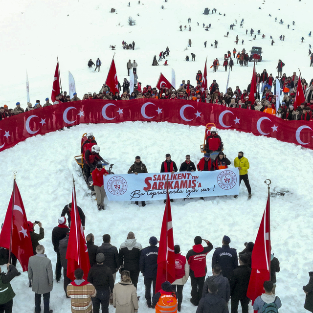 Antalya'da Sarıkamış şehitleri anısına yürüyüş düzenlendi