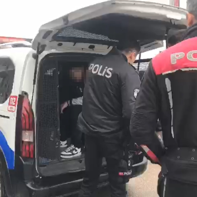 Taraftarların marketteki bıçaklı kavgasında şüpheli serbest kaldı