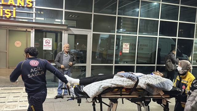 Kocaeli'de merdivenden düşen kişi yaralandı