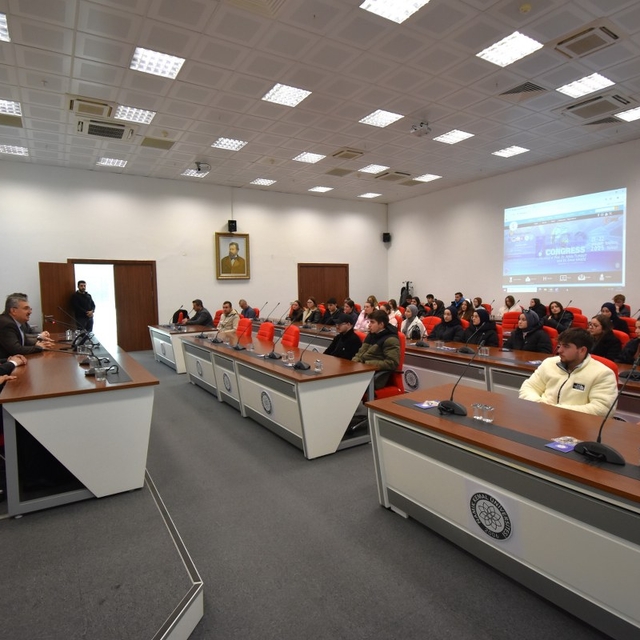 Batı Trakya'dan gelen öğrenciler Tekirdağ NKÜ'yü gezdi