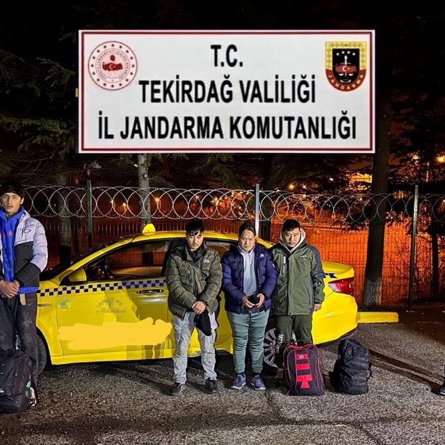 Tekirdağ'da takside 5 kaçak göçmen yakalandı