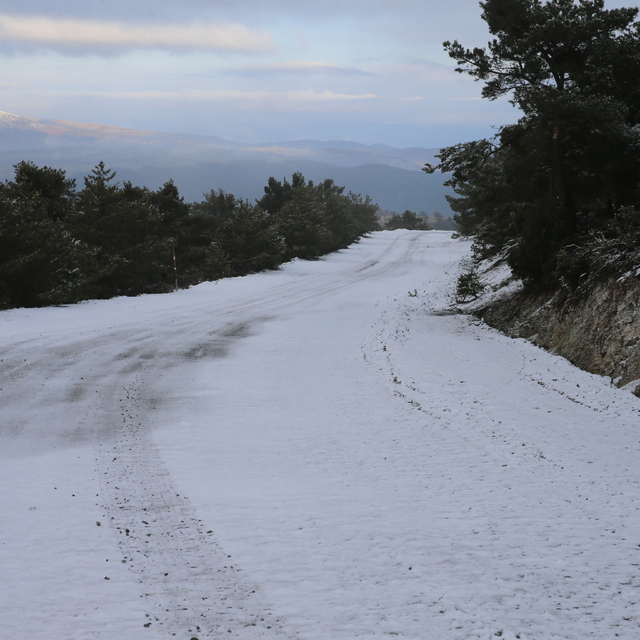 Tokat-Sivas kara yolunda kar etkili oldu