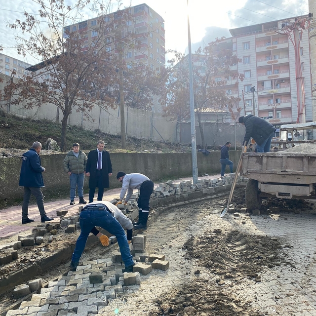 Sason Belediye Başkanı Demir yol bakım ve onarım çalışmalarını inceledi