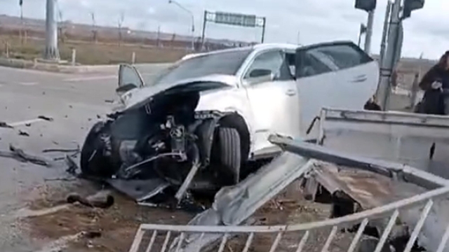 Kırklareli'de otomobille kamyonet çarpıştı; 1 ölü, 6 yaralı