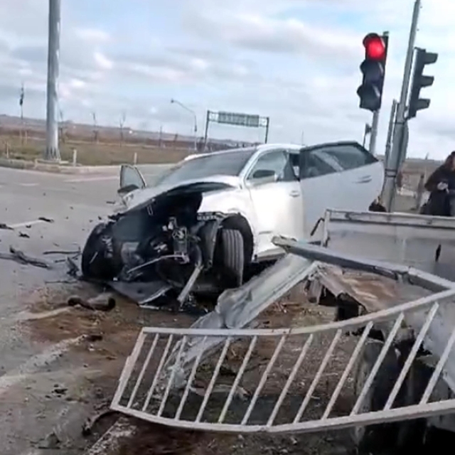 Kırklareli'de otomobille kamyonet çarpıştı; 1 ölü, 6 yaralı