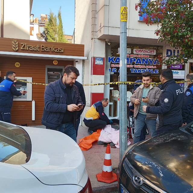 Kocaeli'de ATM'den para çekerken silahlı saldırıya uğrayan kişi öldü