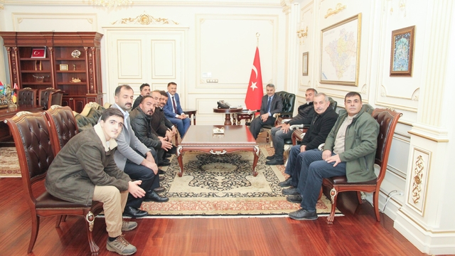 Yozgat'ta muhtarlardan Vali Özkan'a ziyaret