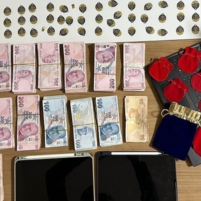 Antalya'da kuyumculara sahte altın satan 3 zanlı tutuklandı