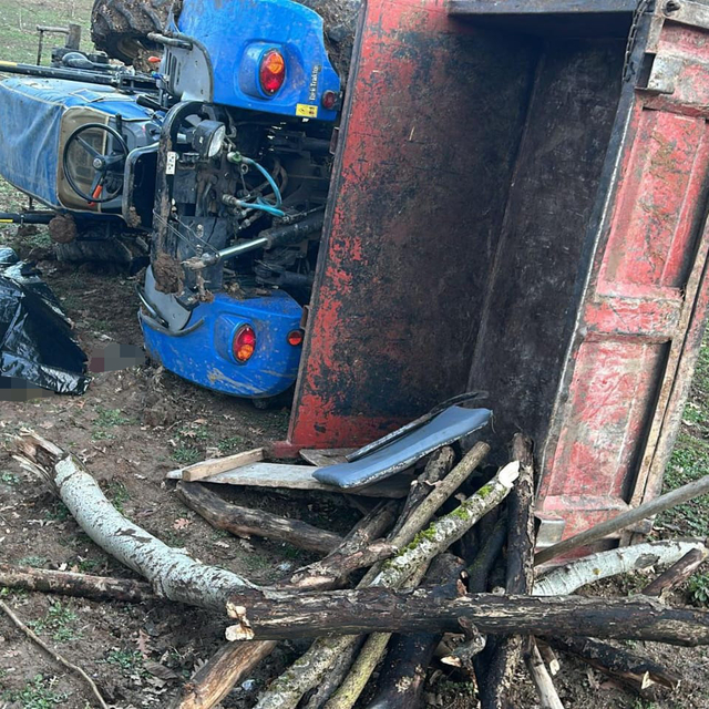 Bursa'da devrilen traktörün altında kalan yaşlı adam öldü
