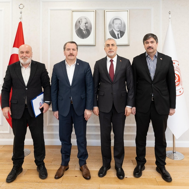 Memur-Sen'den Çalışma ve Sosyal Güvenlik Bakanı Işıkhan'a ziyaret