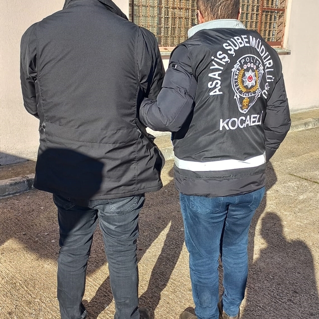 Kocaeli'de kesinleşmiş hapis cezası bulunan 3 hükümlü yakalandı
