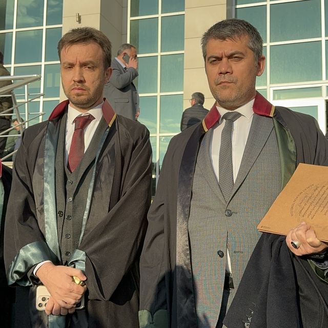 Tekirdağ'da belediye meclis üyesini öldürdüğü iddiasıyla yargılanan sanığa...