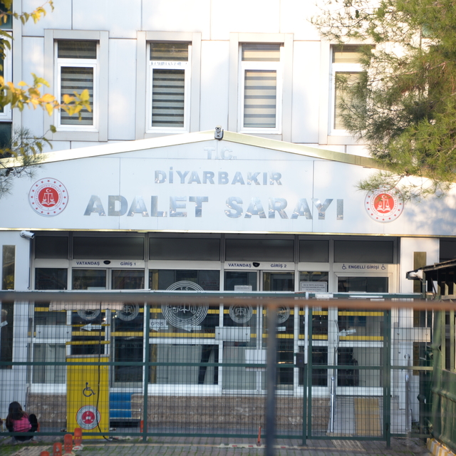 Ayrıldığı erkek arkadaşını sosyal medyada 'tacizci' diye paylaşan kadına ha...