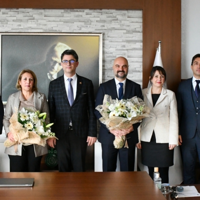 ÇOMÜ'deki iki fakültenin dekanlıklarında devir teslim töreni yapıldı