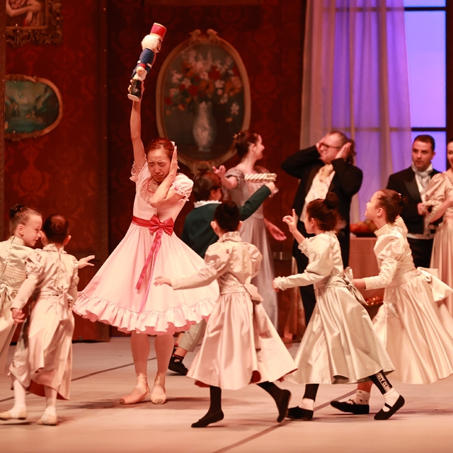 Mersin Devlet Opera ve Balesi, 11 yıl sonra "Fındıkkıran" balesini sahneley...