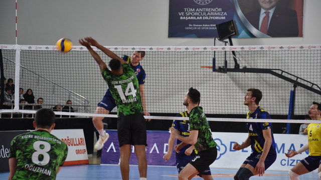 Voleybol: SMS Grup Efeler Ligi