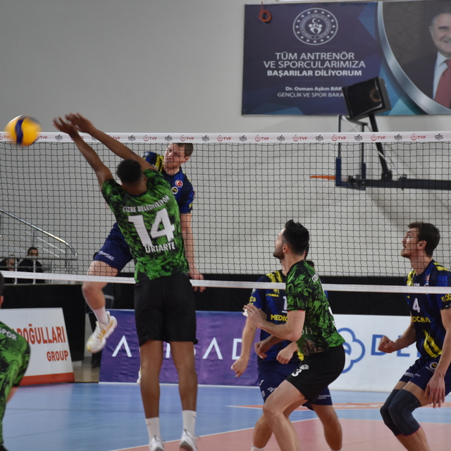 Voleybol: SMS Grup Efeler Ligi
