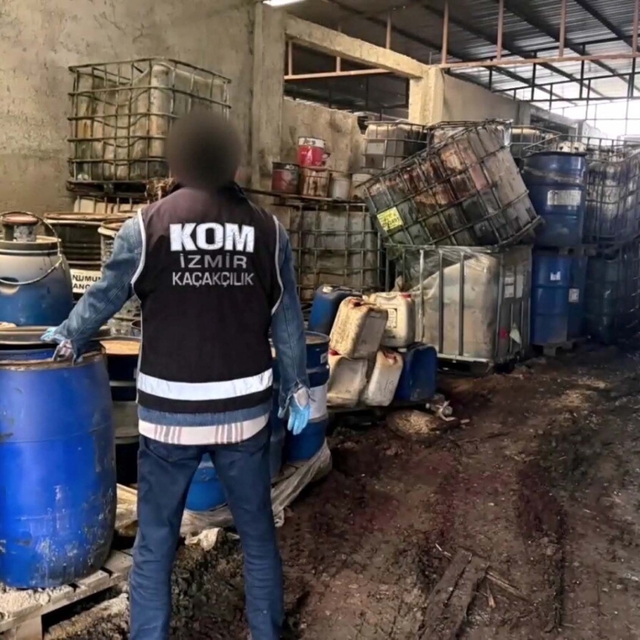 İzmir'de kaçakçılık operasyonu: 5 gözaltı