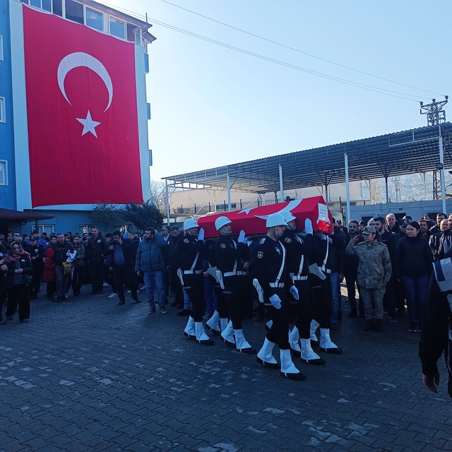 Hatay'da evinde kalp krizi geçiren polis memuru hayatını kaybetti