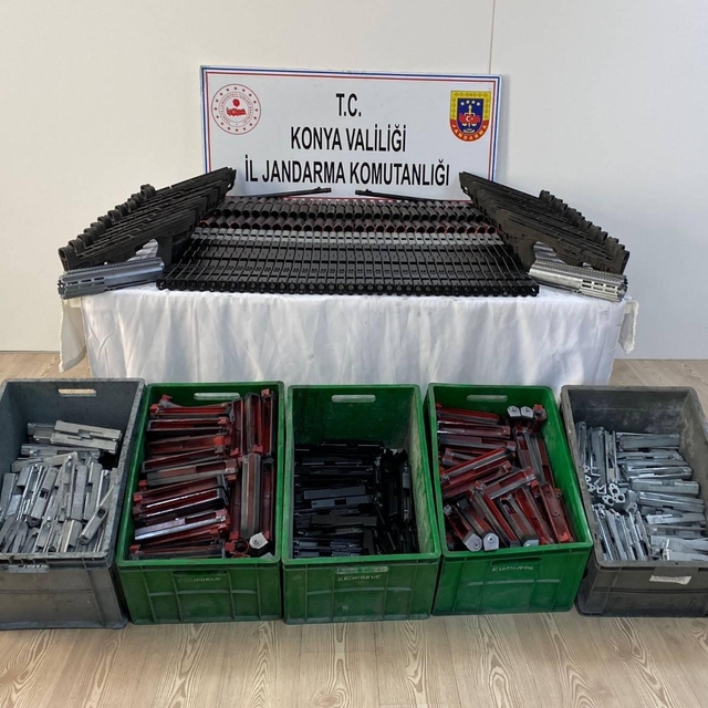 Konya'da çok sayıda silah parçası ele geçirildi