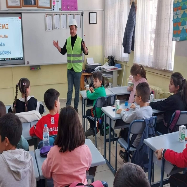 Çankırı'da veliler ilkokul öğrencilerine hayatlarını anlattı