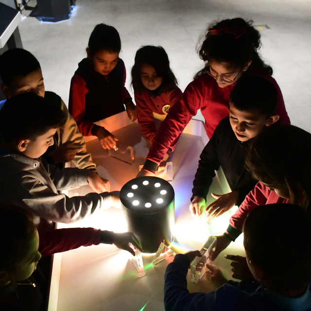 Düzce Bilim Merkezi, öğrencilere bilim ve teknolojiyi yakından tanıma imkan...