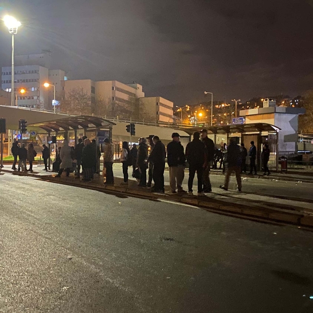 İzmir'de otobüs şoförleri iş bıraktı