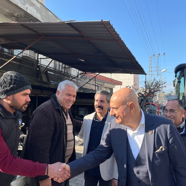 MHP Çukurova İlçe Başkanı Şahin'den esnaf ziyareti