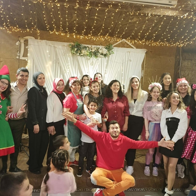 Emir nakil gününü kendisi gibi hastalığı atlatan ve tedavisi süren çocuklar...