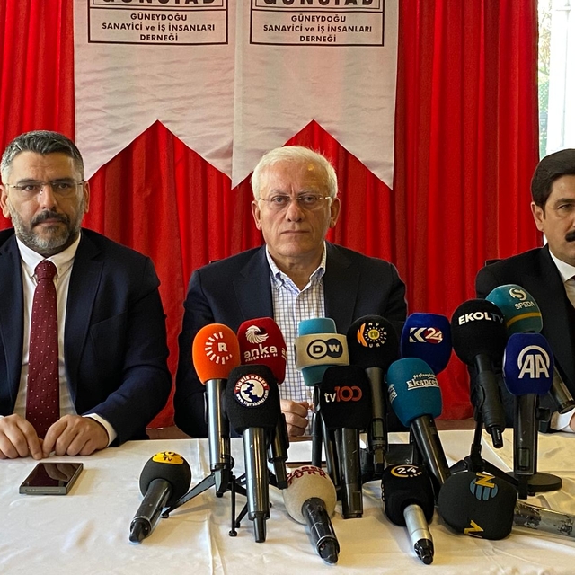 GÜNSİAD Başkanı Şah İsmail Bedirhanoğlu gazetecilerle bir araya geldi